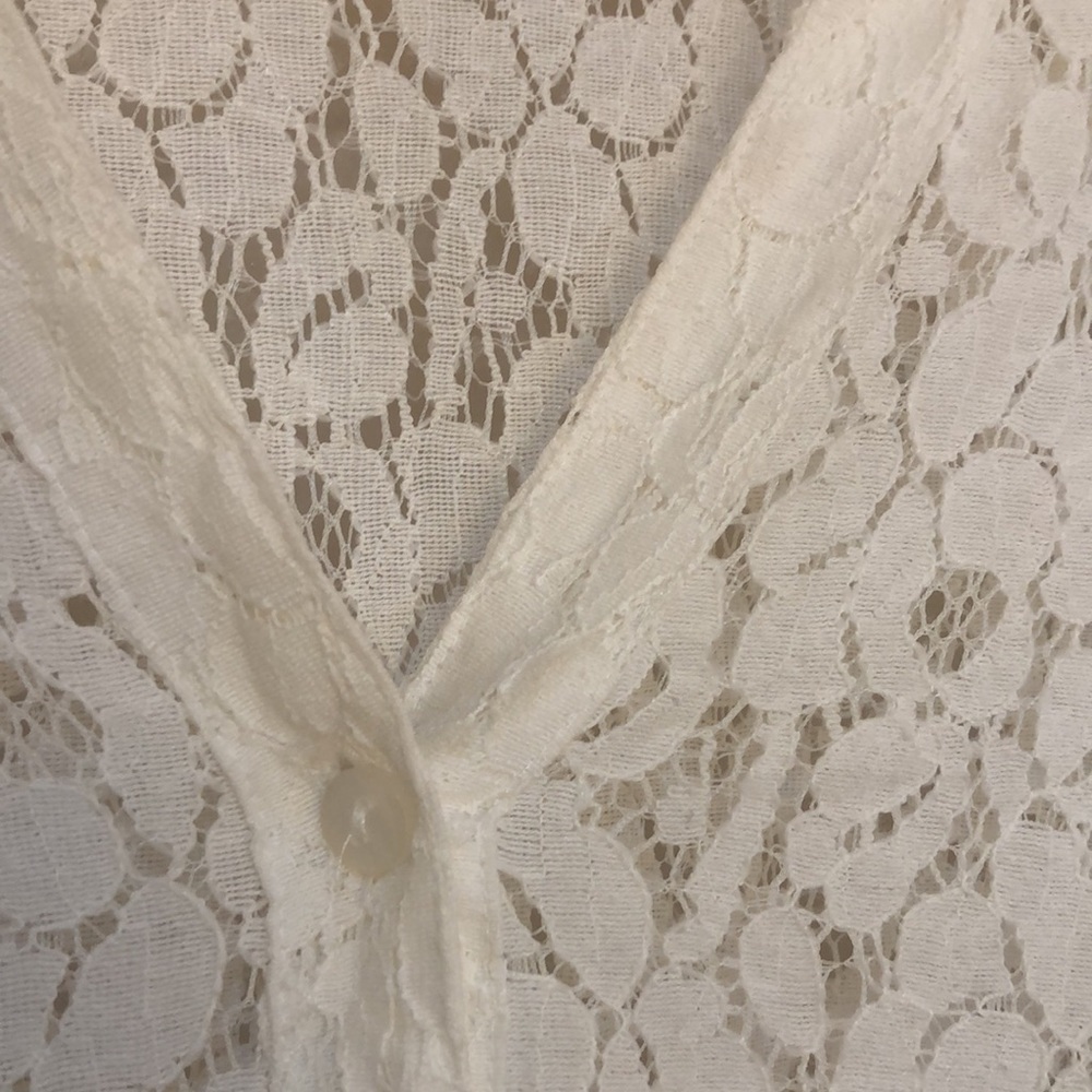 Lace blouse with tank - Picture 2 of 5